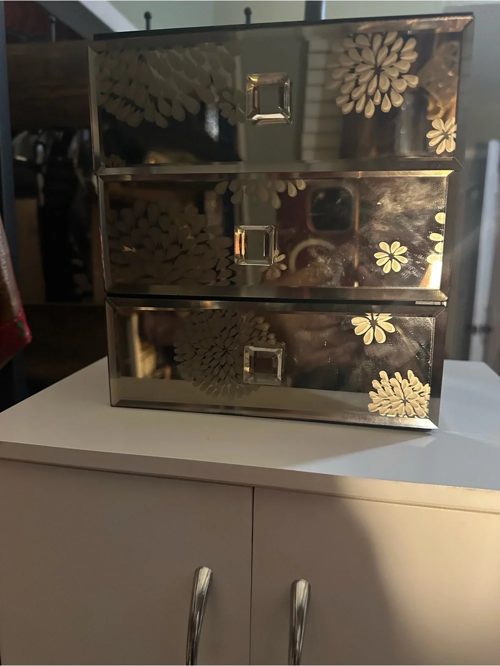 Mirrored Floral 3-Drawer Jewelry Organizer - Silver